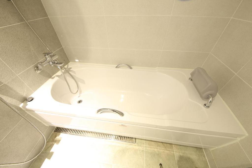Naju Lake 45 Hotel מראה חיצוני תמונה