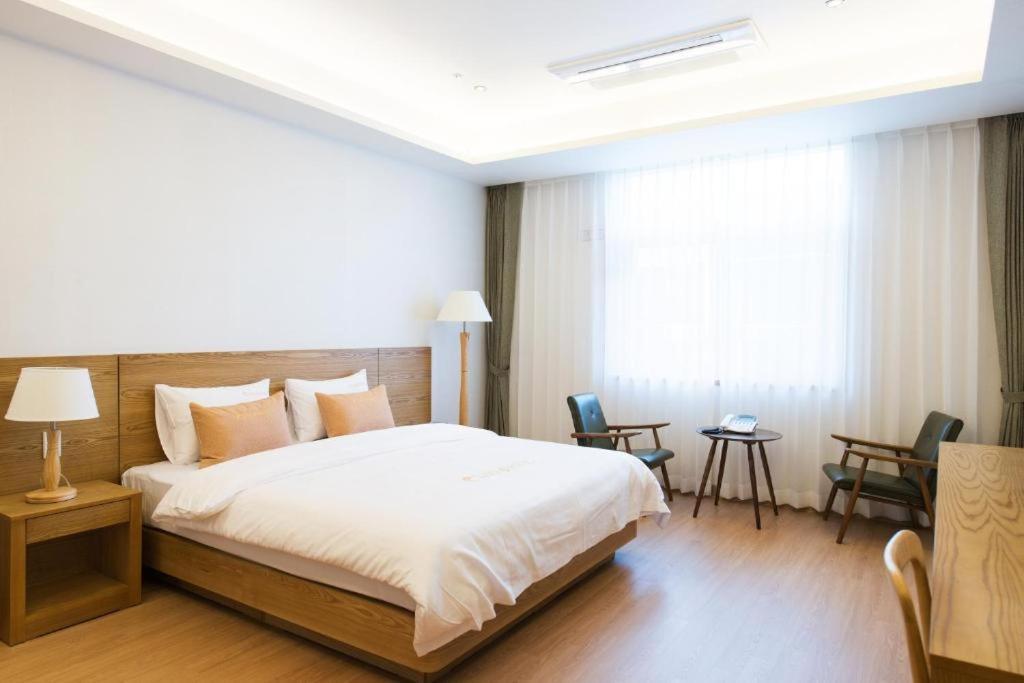 Naju Lake 45 Hotel מראה חיצוני תמונה