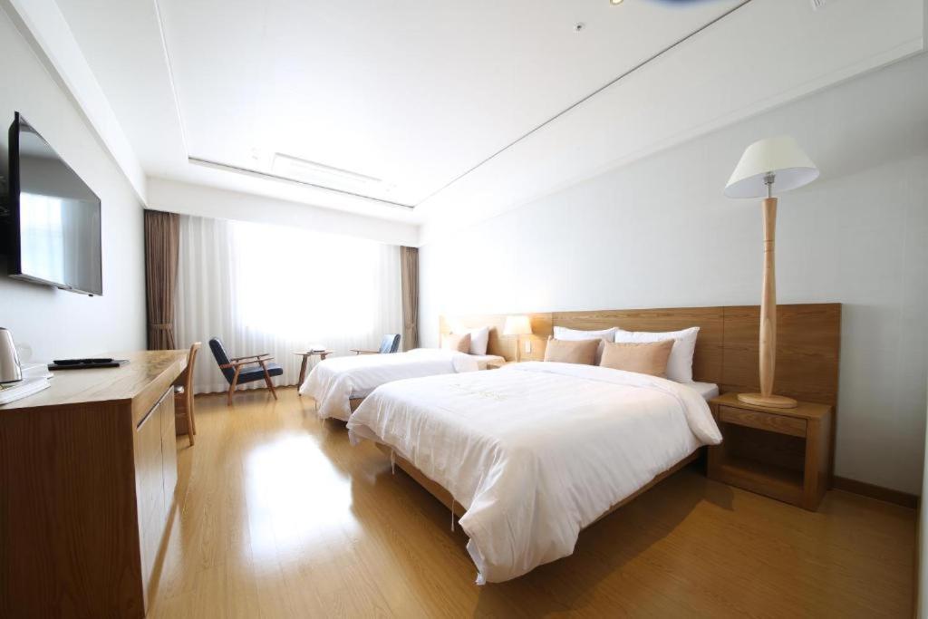 Naju Lake 45 Hotel מראה חיצוני תמונה